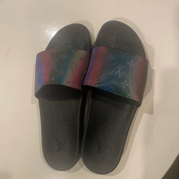 Authentic Duo-chrome Louis Vuitton Slides!! - Picture 3 of 3